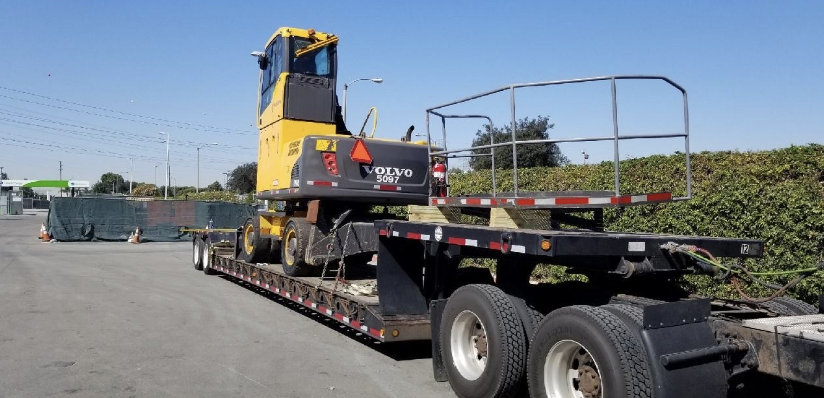 Boom and Bucket cargo in-transit